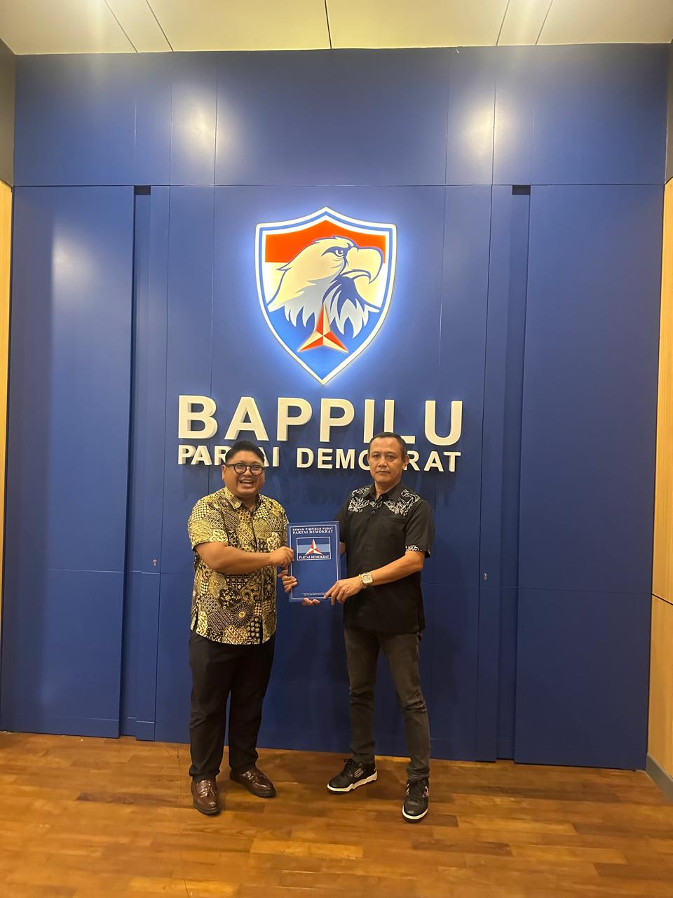 Hanafi Resmi Gabung Partai Demokrat, Sambut AHY dan Iftitah Sulaiman di Batam Hanafi Resmi Gabung Partai Demokrat, Sambut AHY dan Iftitah Sulaiman di Batam BBC Kepri