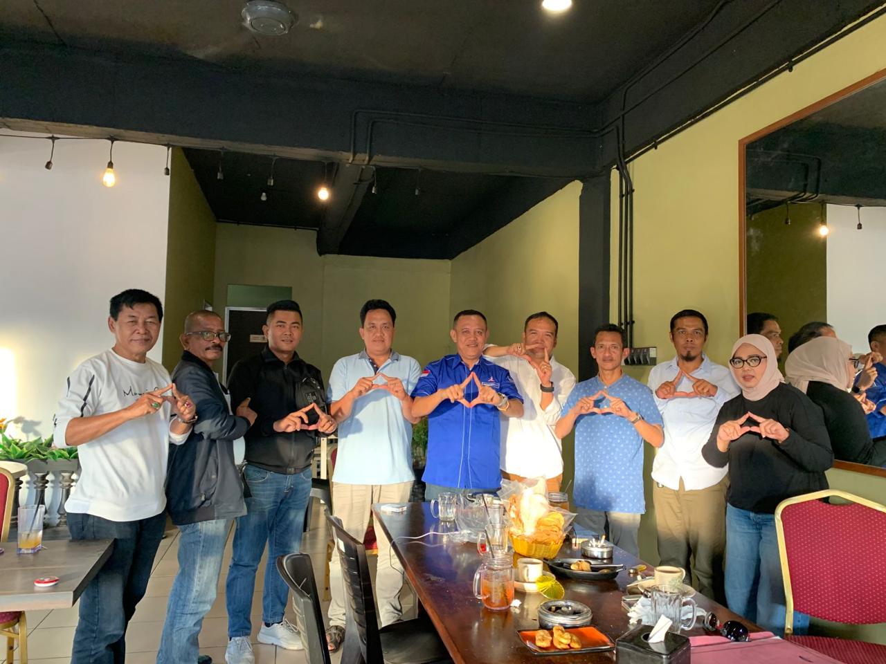 M. Tongam Hanafi Sihite, SE Resmi Gabung Partai Demokrat, Sambut AHY dan Iftitah Sulaiman di Batam M. Tongam Hanafi Sihite, SE Resmi Gabung Partai Demokrat, Sambut AHY dan Iftitah Sulaiman di Batam BBC Kepri