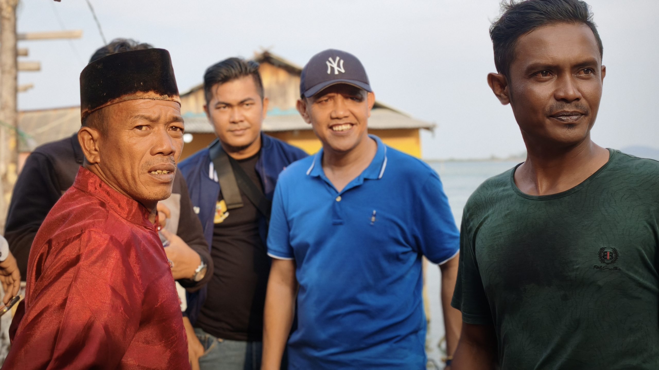 Langkah Awal Hanafi di Demokrat: Bagikan 200 KTA dan Paket Sembako Gratis di Pulau Abang. Langkah Awal Hanafi di Demokrat: Bagikan 200 KTA dan Paket Sembako Gratis di Pulau Abang. BBC Kepri