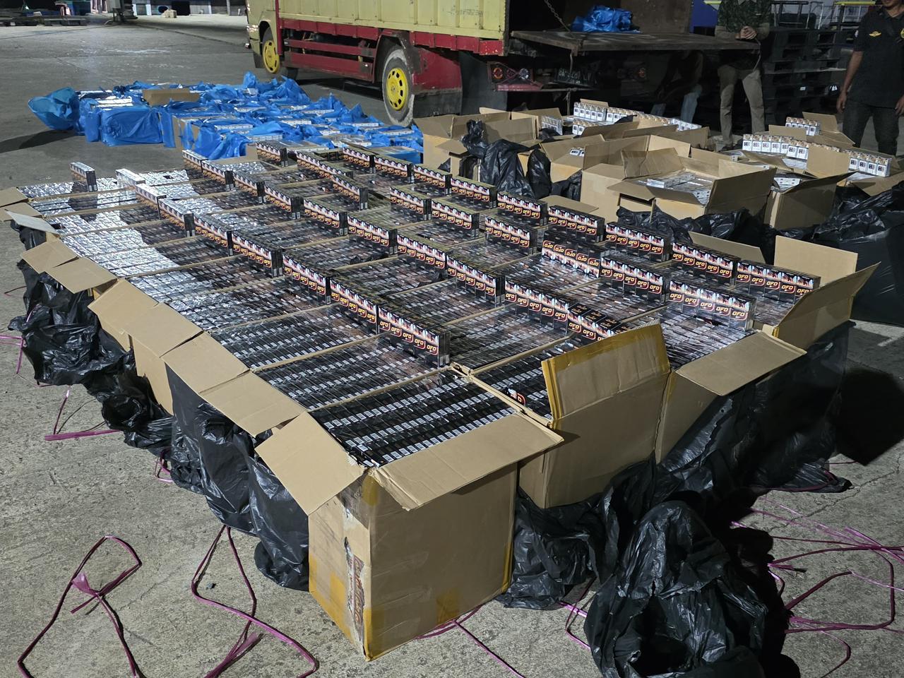 Granat Kepri Apresiasi Bea Cukai Batam Gagalkan Penyelundupan Rokok Ilegal Senilai Rp 2,4 miliar lebih. Granat Kepri Apresiasi Bea Cukai Batam Gagalkan Penyelundupan Rokok Ilegal Senilai Rp 2,4 miliar lebih. BBC Kepri